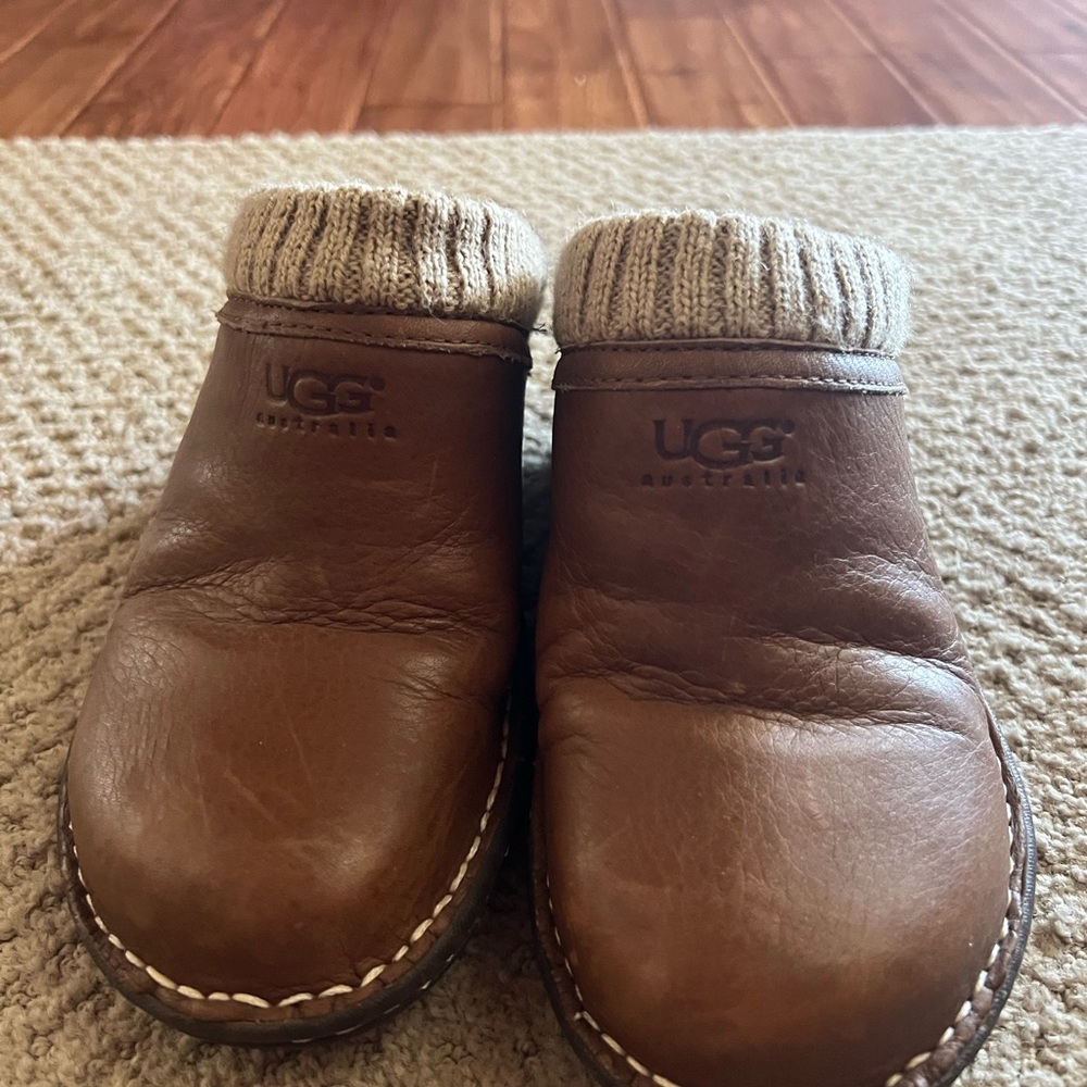 Ugg size 7, brown